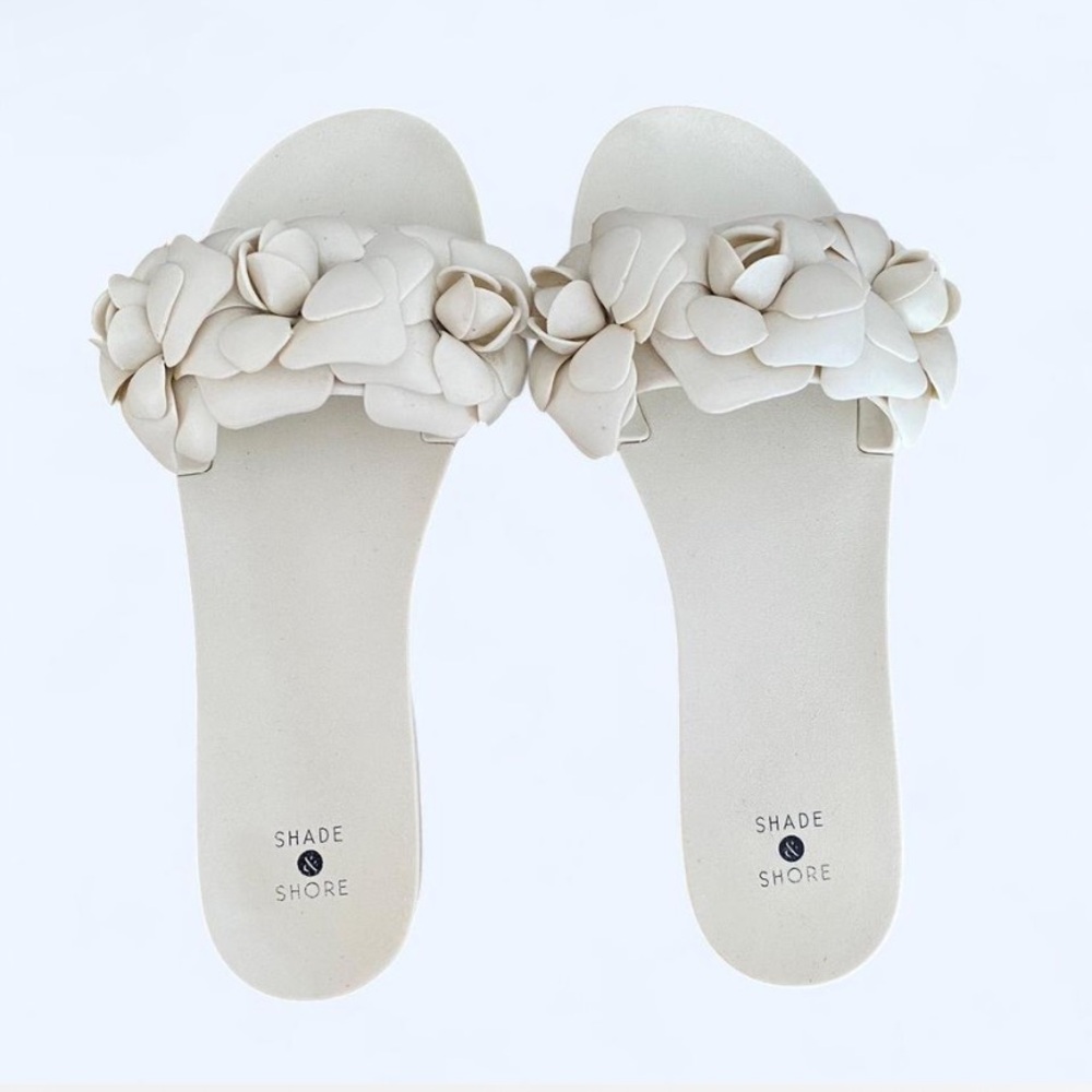 Shade & Shore Cream Ruffle Sandals